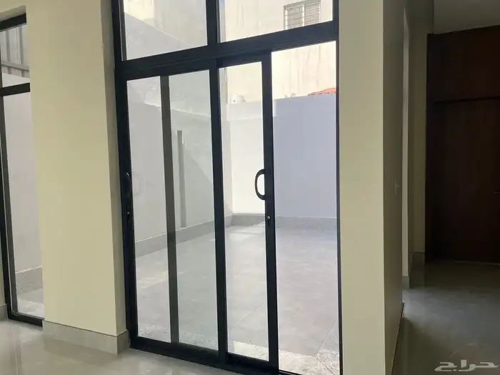 للبيع فيلا بحي المنار بالدمام بتنفيذ خاص جدا 28