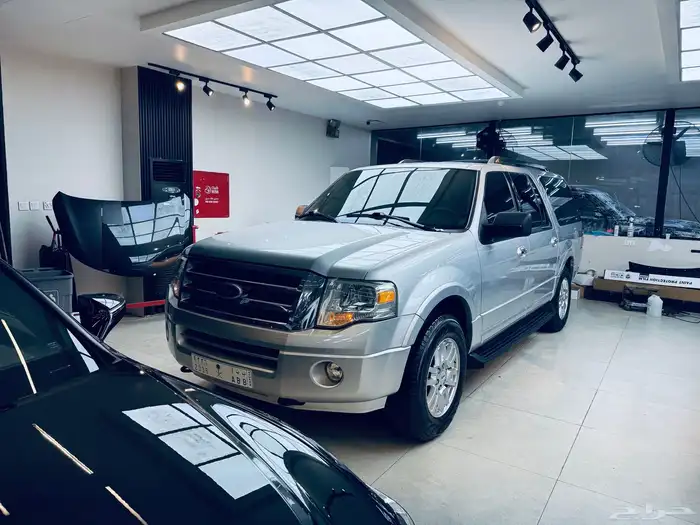 اكسبديشن 2010 مخزن شاصي طويل نظيف جدا ماشي 74 6