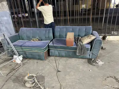 كنب مجانى لوجه الله يحتاج تنظيف فقط 0