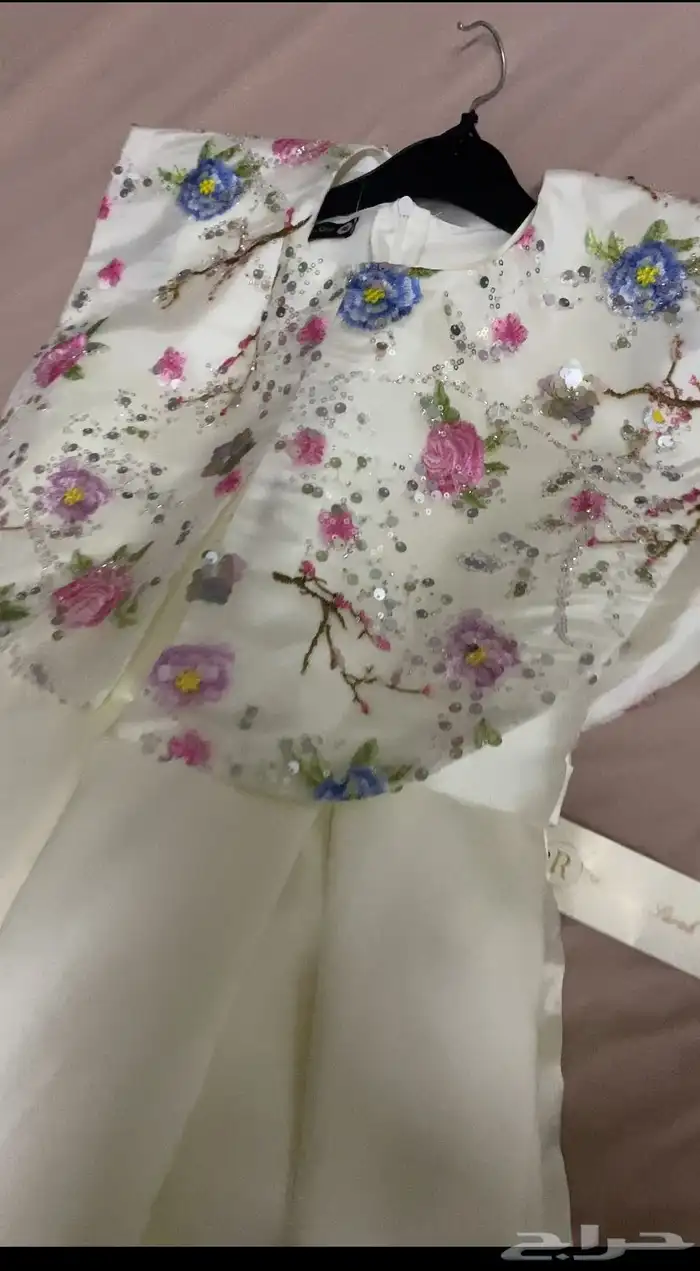 فستان بناتي جديد لم يستخدم ابدا 3