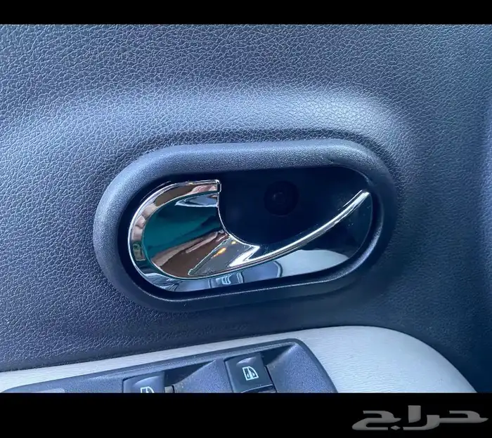 يد باب داخلي رينو داستر 6