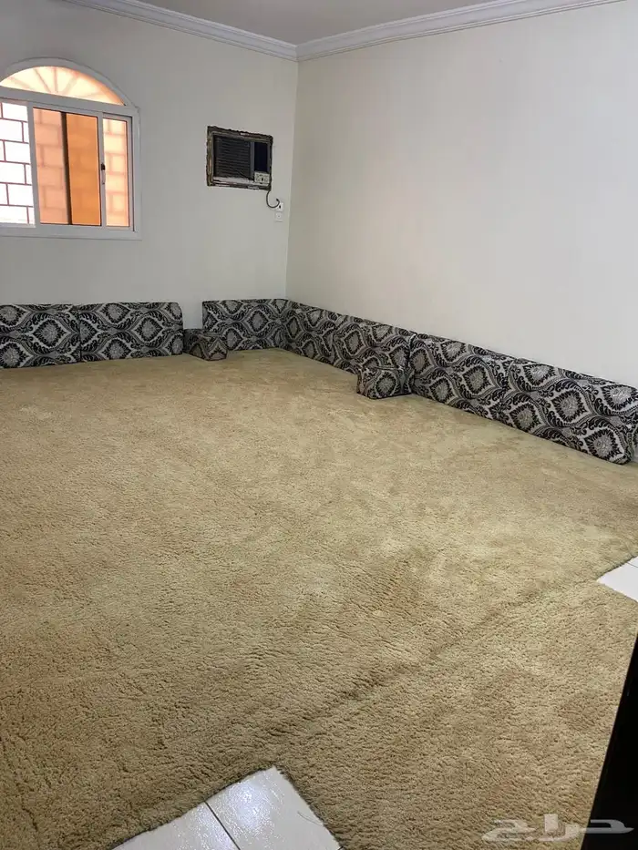 مساند مع فرشه 1