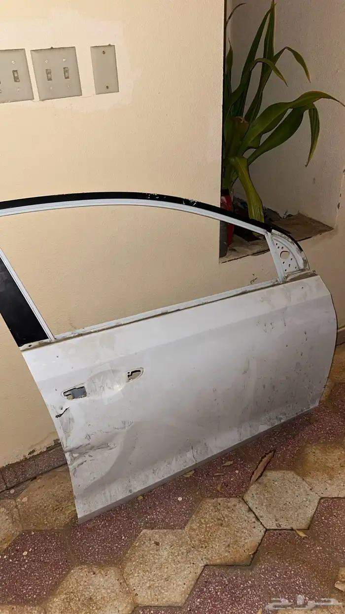 للبيع باب اكسنت امامي يمين 2019 البيع سمح 1