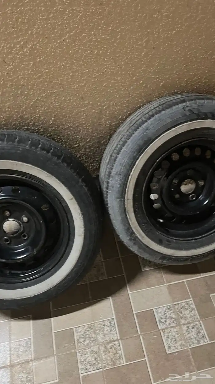 جنوط هايلكس مع كفرات للبيع خمس خنوط 0