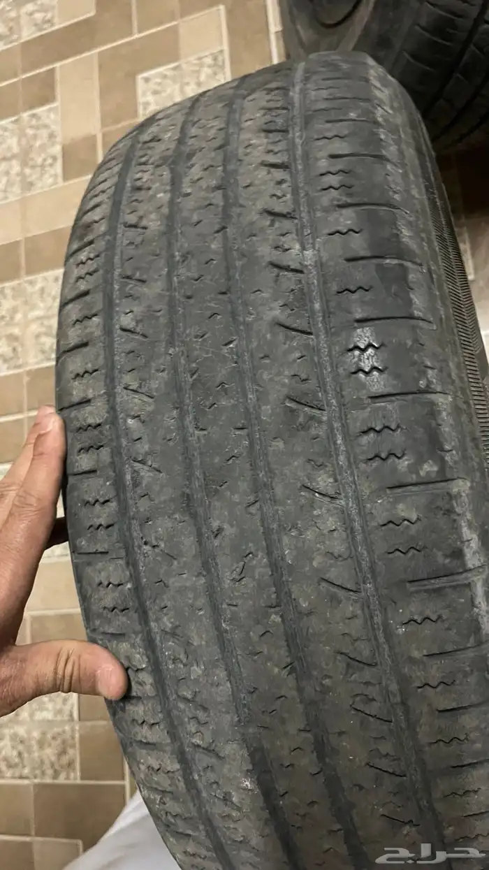 جنوط هايلكس مع كفرات للبيع خمس خنوط 6