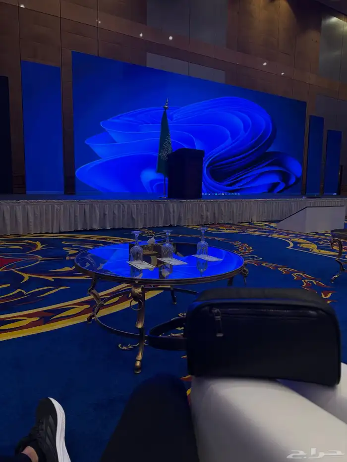 ايجار شاشات عرض p3 جميع المقاسات مع ستيدج مع مسرح إضاءات 4