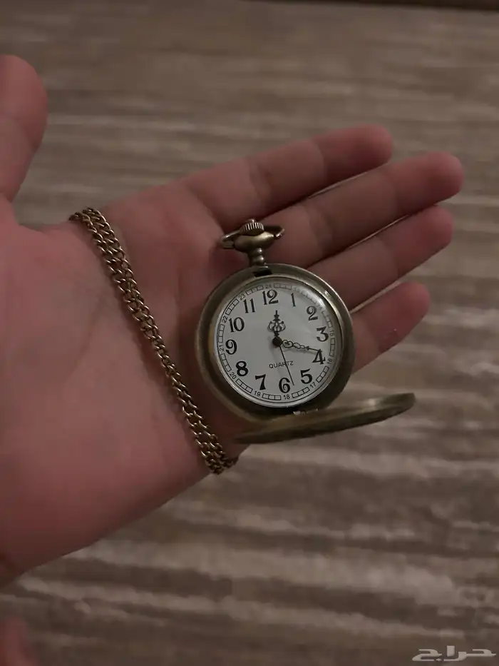 ساعة طراز كلاسيكي 1