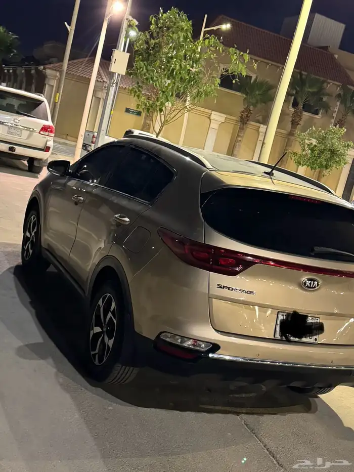 كبار سبورتاج 2020 نص فل فتحتة سقف بانورما سيارة ع الشرط 0