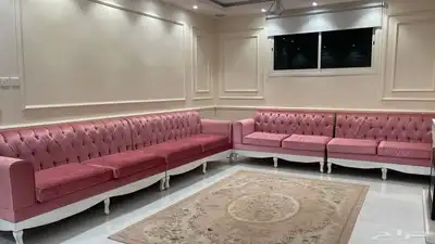 كنب مكون من اربع قطع الواضح بالصوره نضيف جدا 0