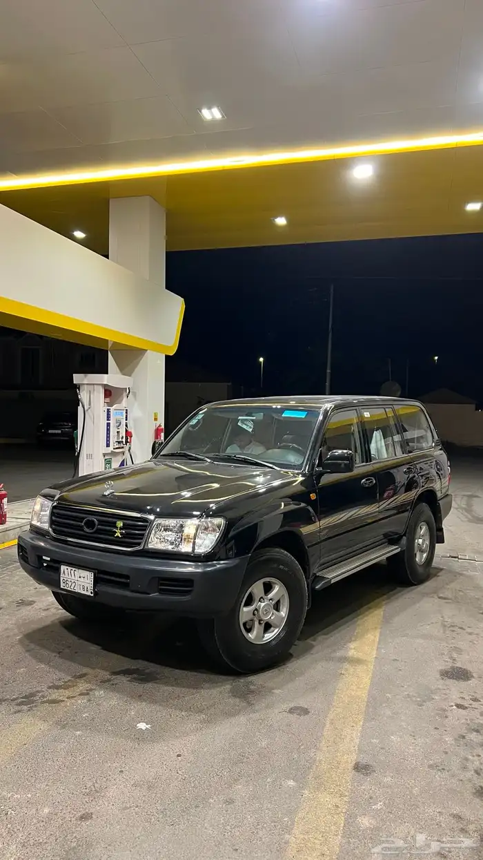 لاندكروزر2000 اسود GX 5