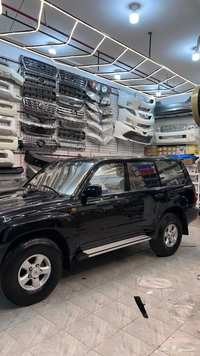 لاندكروزر2000 اسود GX 4
