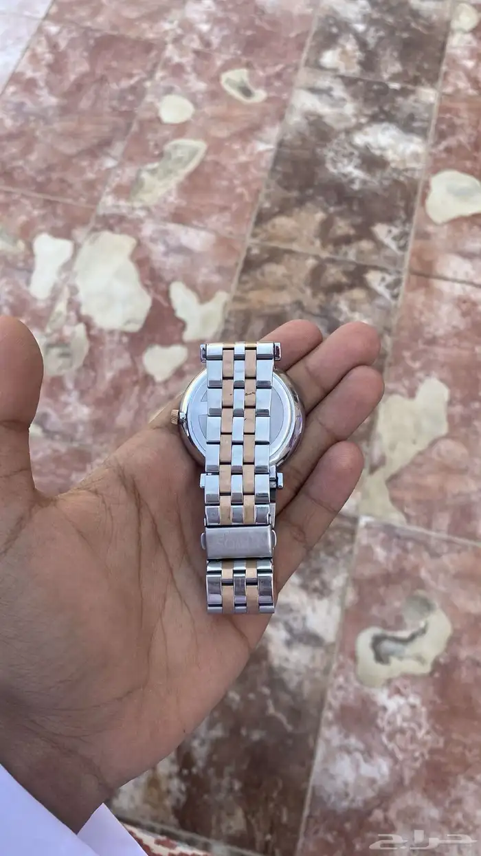 ساعهzyros للبيع على السوم 1