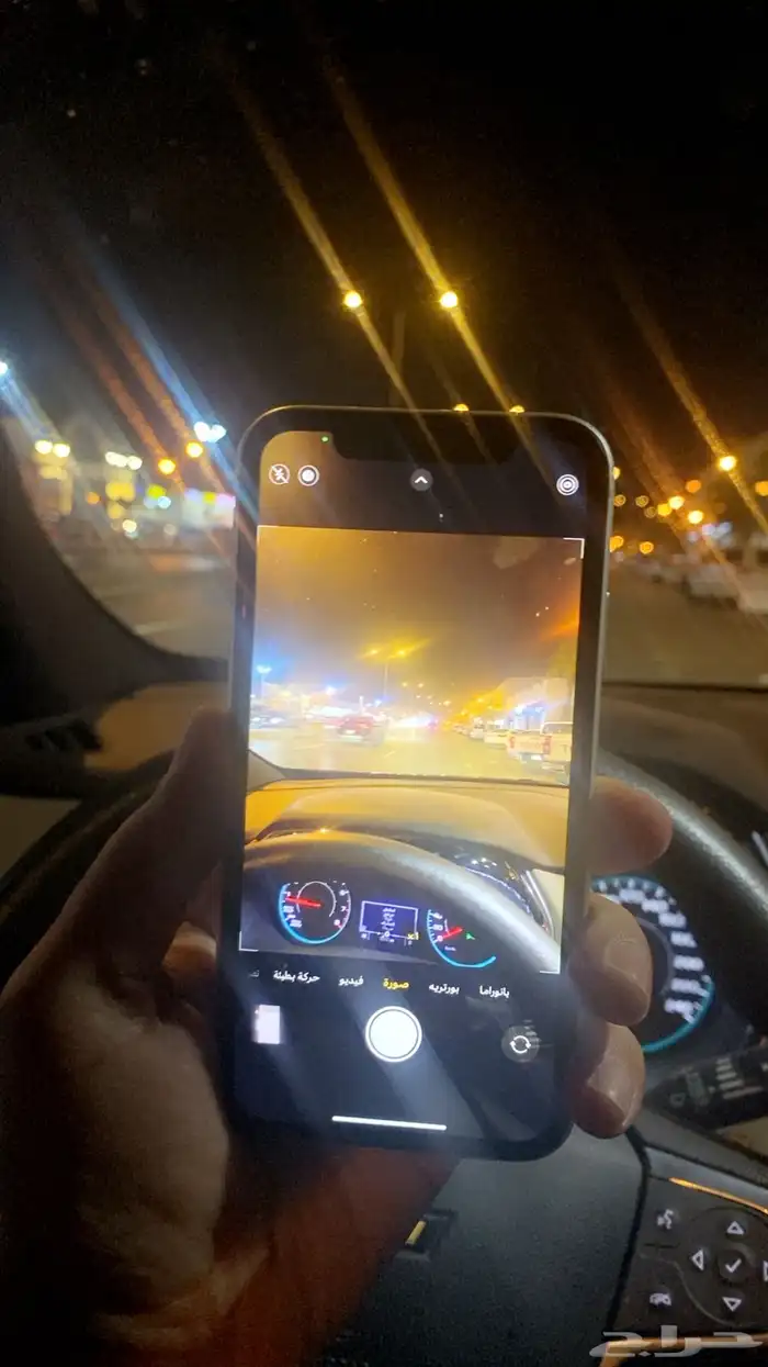 للبيع آيفون 11 6