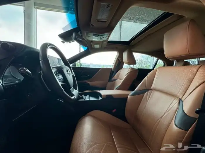 لكزس الترا لاكجري LEXUS ES 300H Ultra Luxury موديل 2023 7
