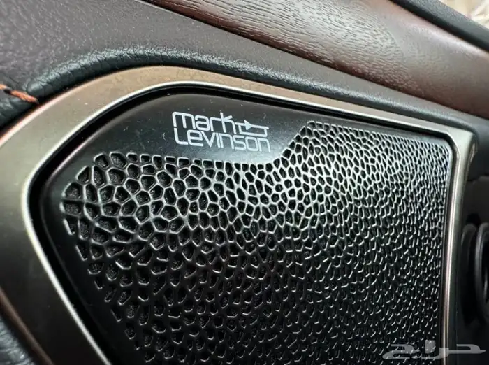 لكزس الترا لاكجري LEXUS ES 300H Ultra Luxury موديل 2023 11