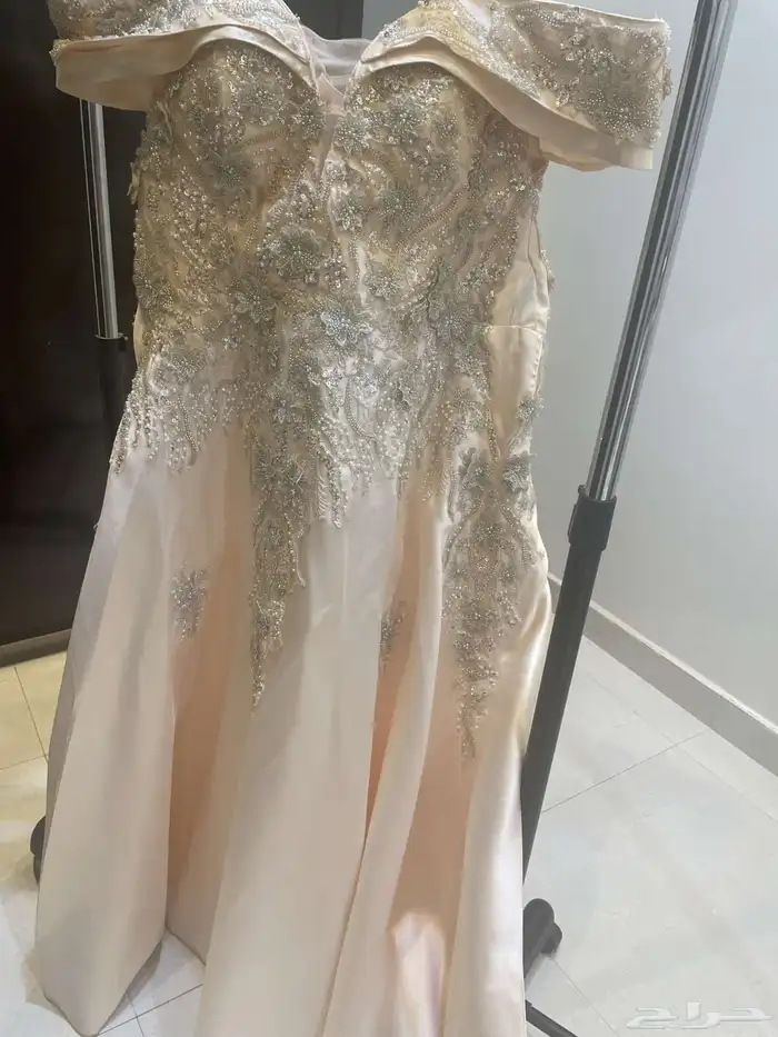 فستان للبيع مقاس XL التواصل واتس فقط 3