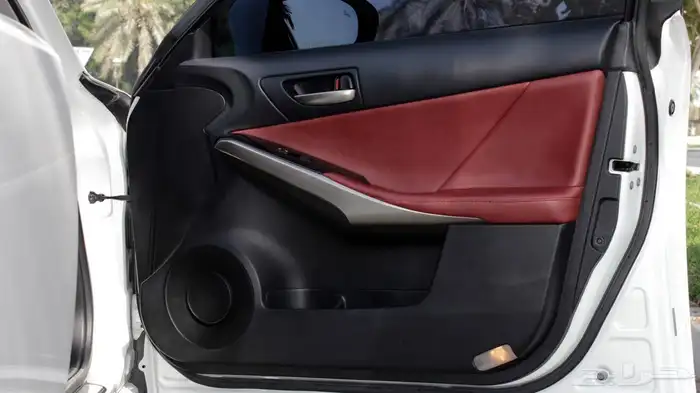 لكزس IS300t 2019 و بطاقة الهوية الاماراتية 8