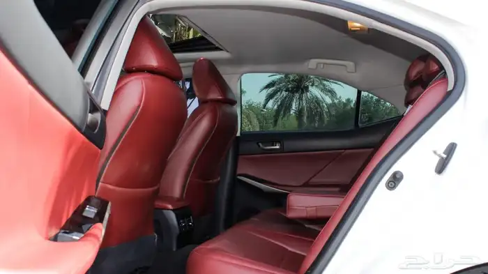 لكزس IS300t 2019 و بطاقة الهوية الاماراتية 11