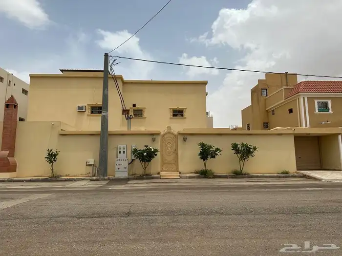 فيلا للبيع في حي غرناطة المزاحمية 23
