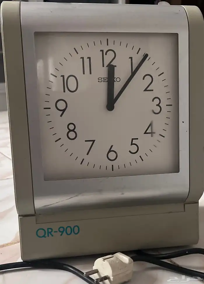 ساعة تحظير الدوام قديمه كانت تستعمل الى بداية 2006 تقريبا 1