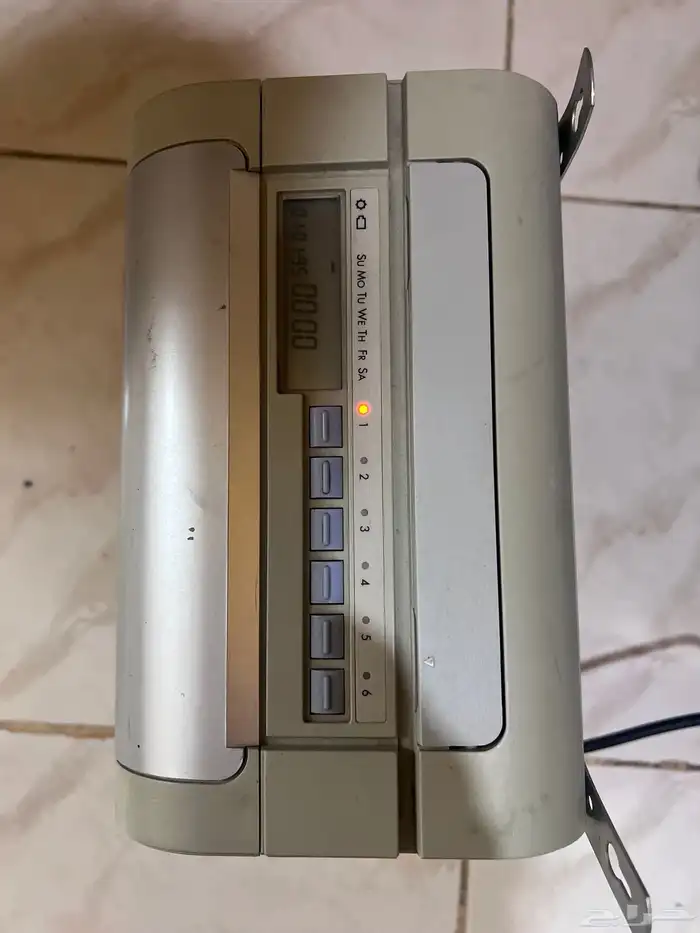 ساعة تحظير الدوام قديمه كانت تستعمل الى بداية 2006 تقريبا 2