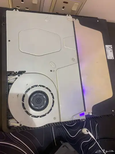 سوني فور يجي معه حساب فيه فورت روكت ليق يجي معه الملحقات 1