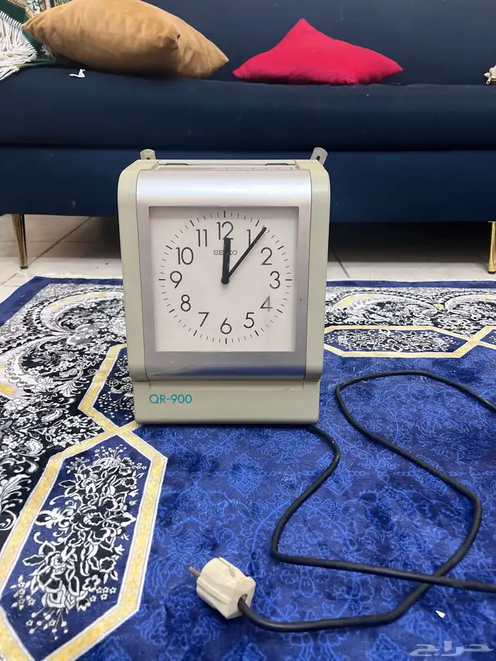 ساعة تحظير الدوام قديمه كانت تستعمل الى بداية 2006 تقريبا 0