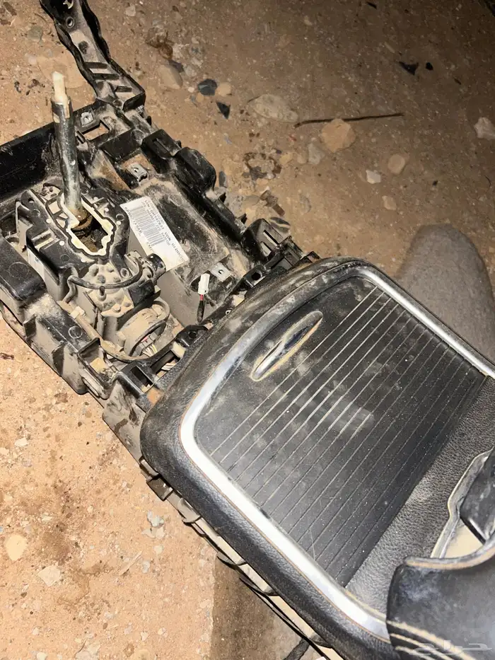 قطع غيار دوج تشارجر RT V8 HEMI2018 13