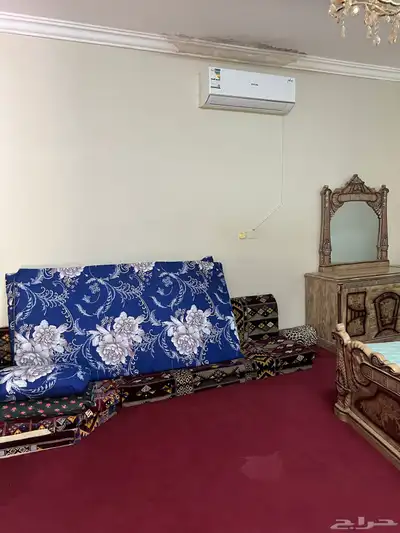 استراحه في النماص بملعب للايجار الاسبوعي والشهرى 12