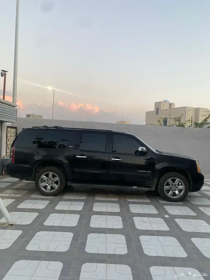 يوكن طويل فل كامل جلد وفتحة سقف سعودي 1