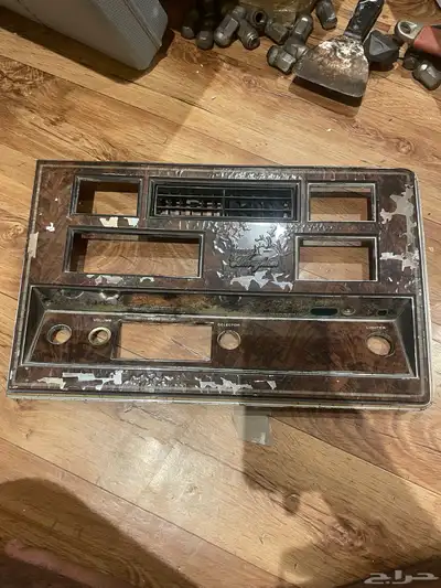 للبيع قطع اولدزموبيل موديل 84 3