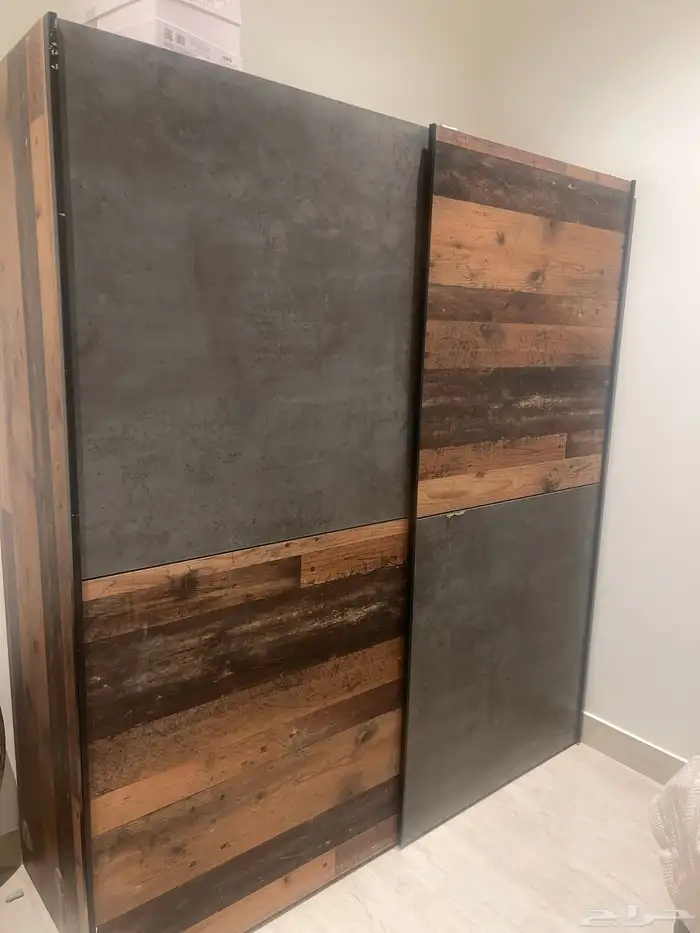 دولاب للبيع بابين سحب من محل معروف 0