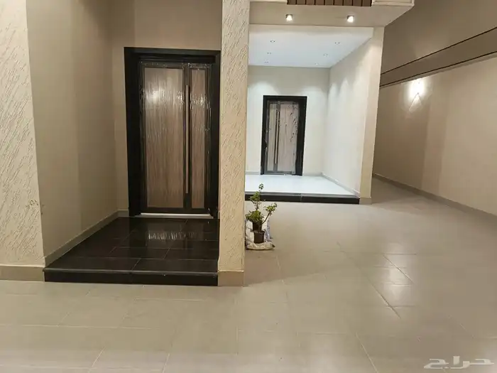 فيلا للبيع في الملك فهد شارعين 0