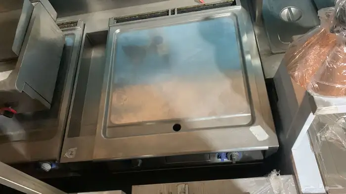 معدات مطاعم ومقاهي مستخدمة نظيفة جدا 29