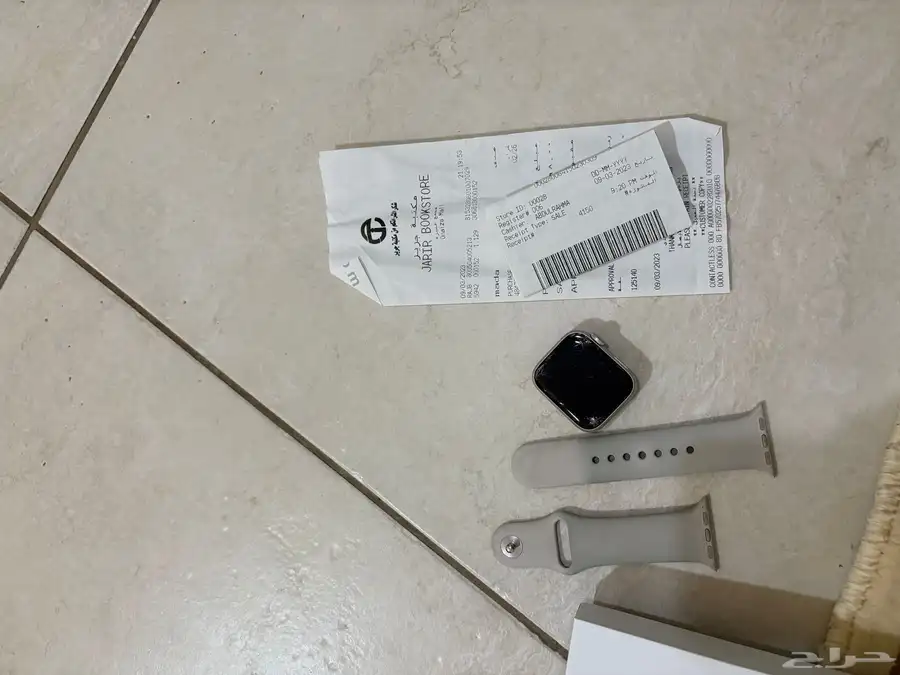 ساعه أبل SE مقاس 40 فيها كسر 3