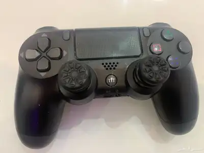 سوني فور يجي معه حساب فيه فورت روكت ليق يجي معه الملحقات 2