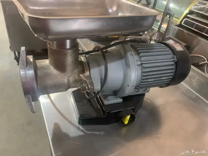 معدات مطاعم ومقاهي مستخدمة نظيفة جدا 0