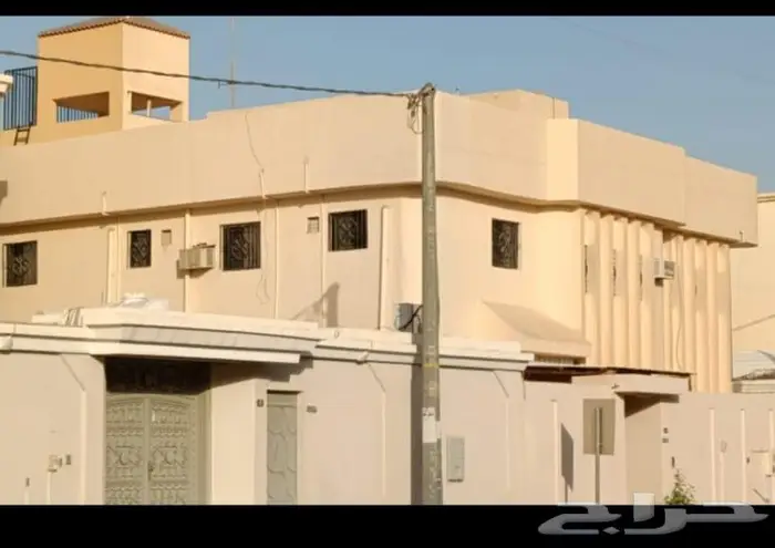 للبيع أو الإيجار فيلا درج داخلي بمحافظة المجمعة 0