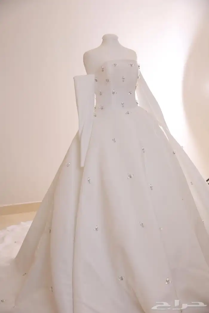 فستان للبيع وإيجار 1