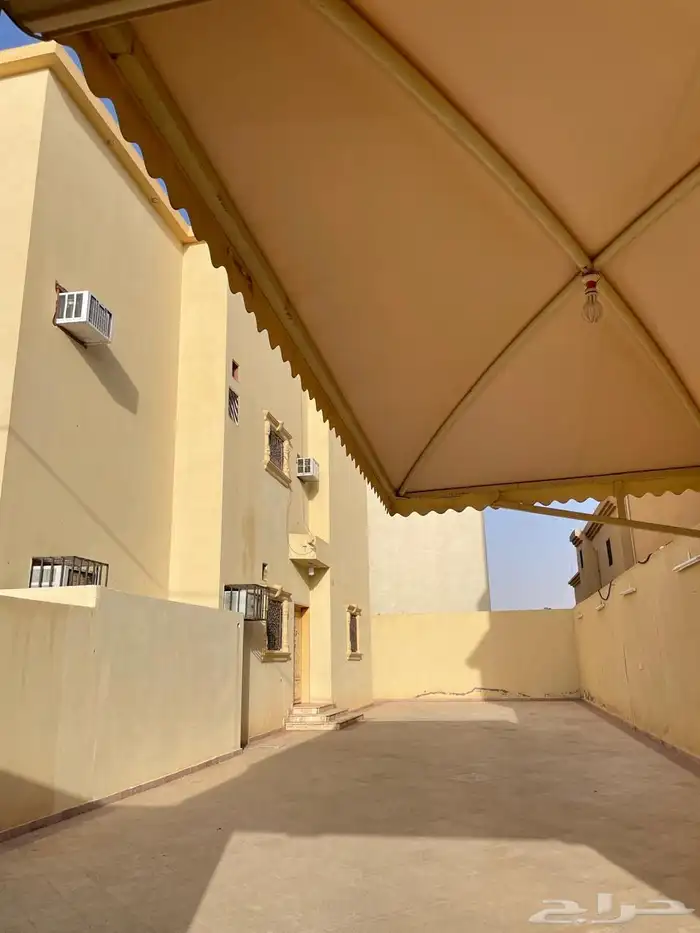 فيلا للبيع في حي غرناطة المزاحمية 27