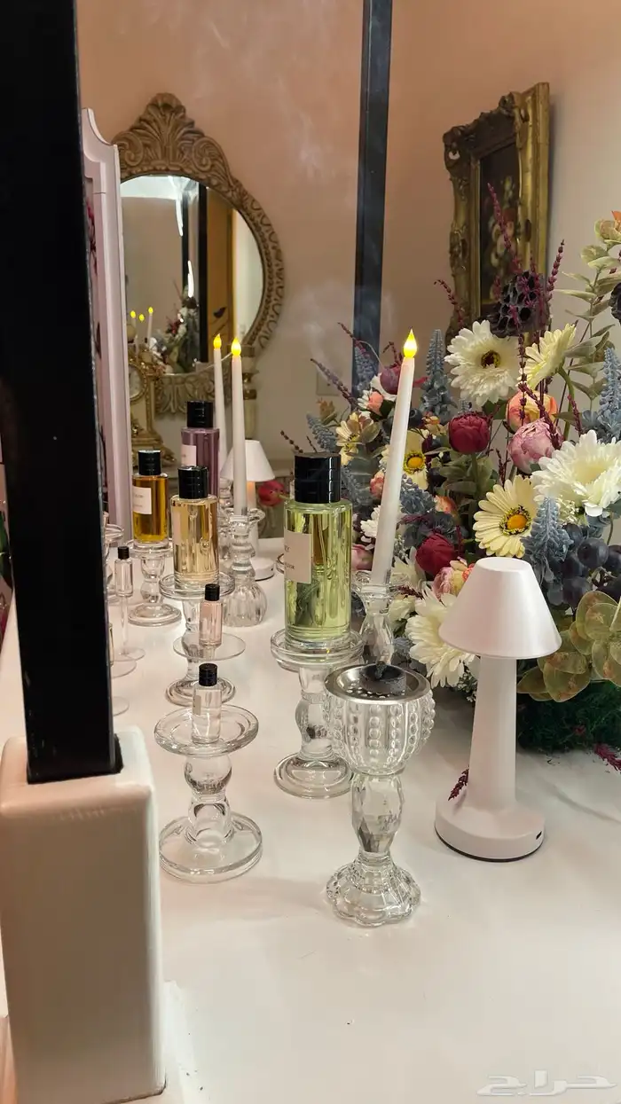 تأجير طاولة عطور ديور للمناسبات والاعراس مع ستاند توزيعات 2