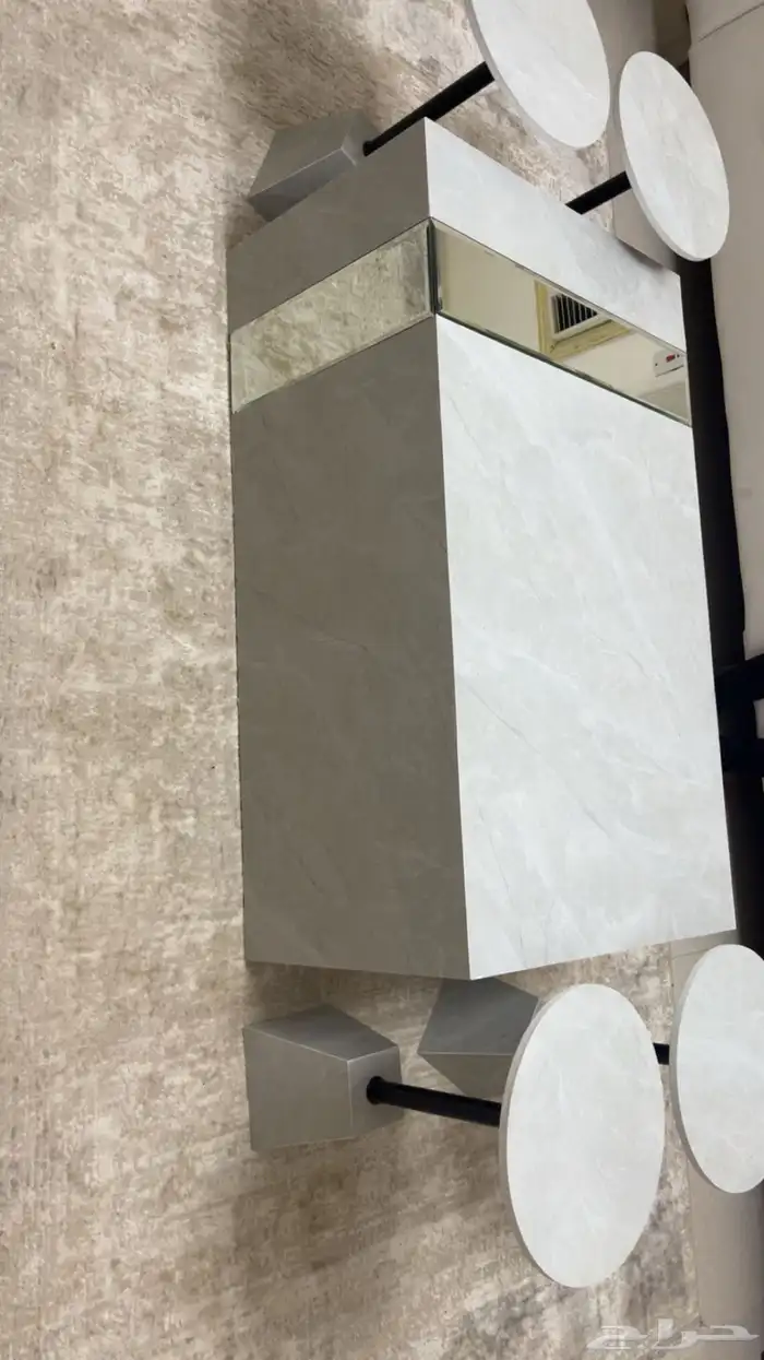 طاوله جديده استعمالها يوم واحد 0