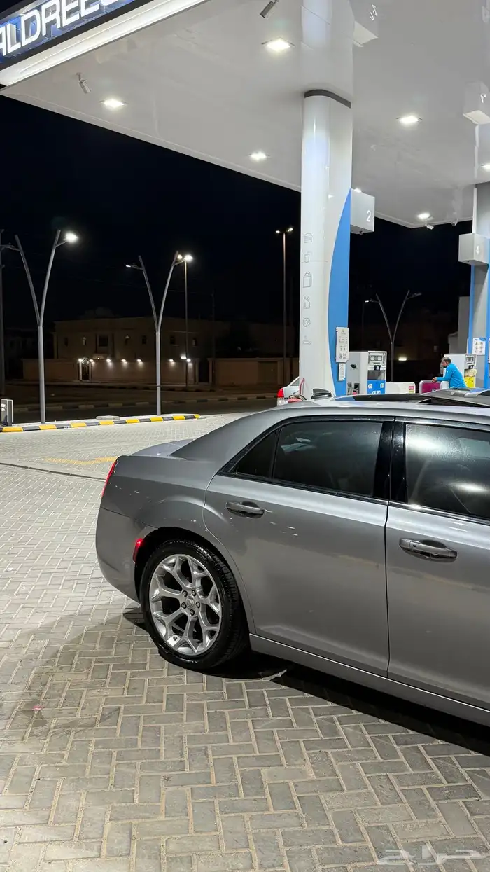 كرايزلر للبيع C300 V6 12