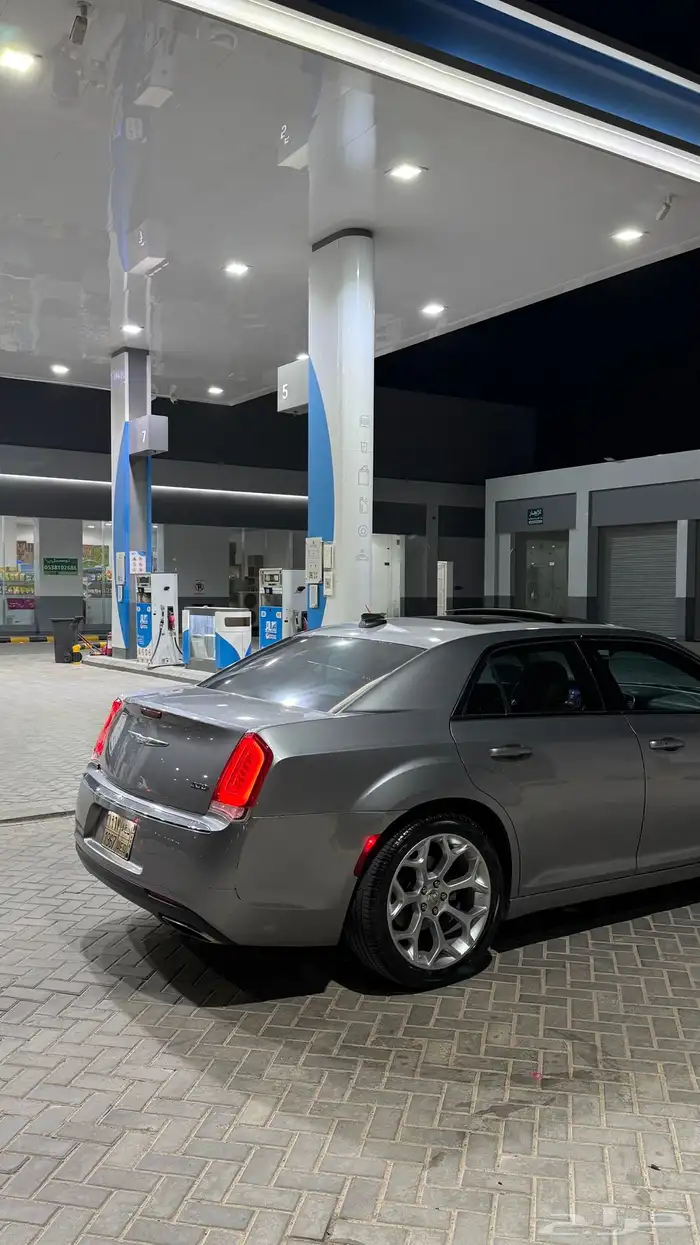كرايزلر للبيع C300 V6 10