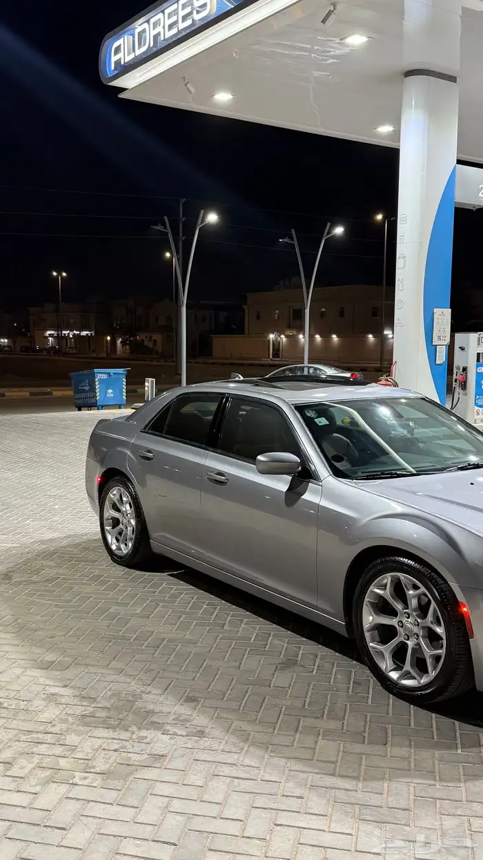كرايزلر للبيع C300 V6 13