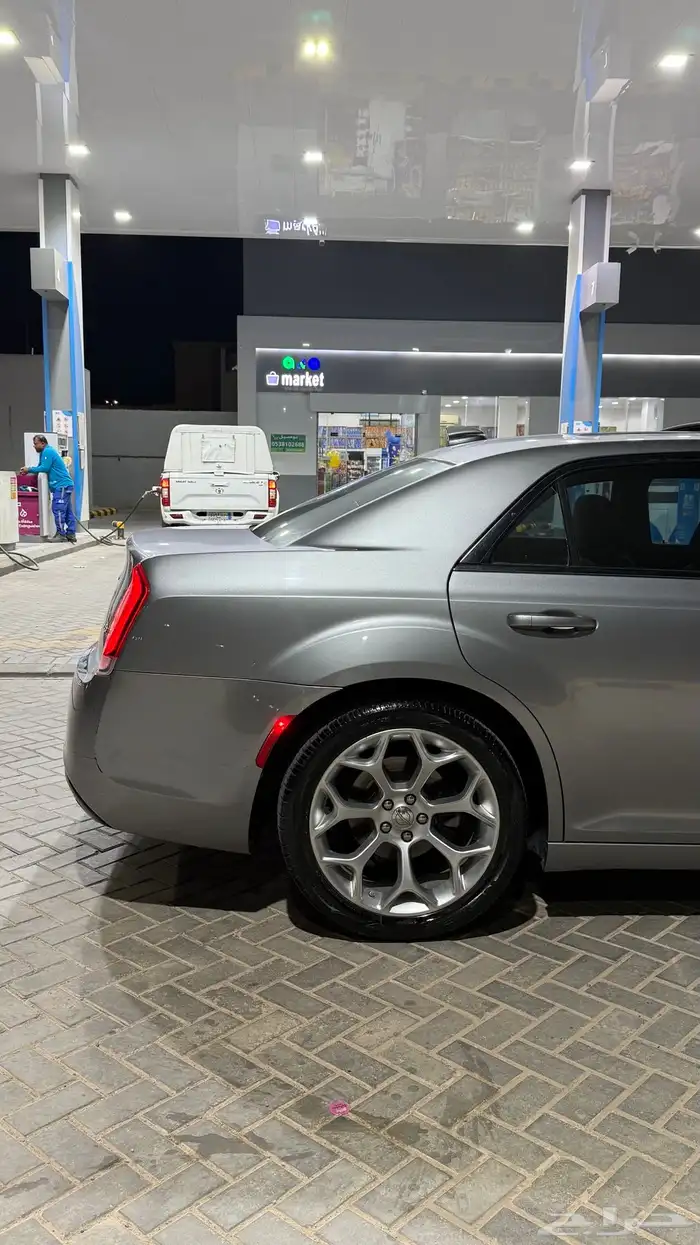 كرايزلر للبيع C300 V6 11