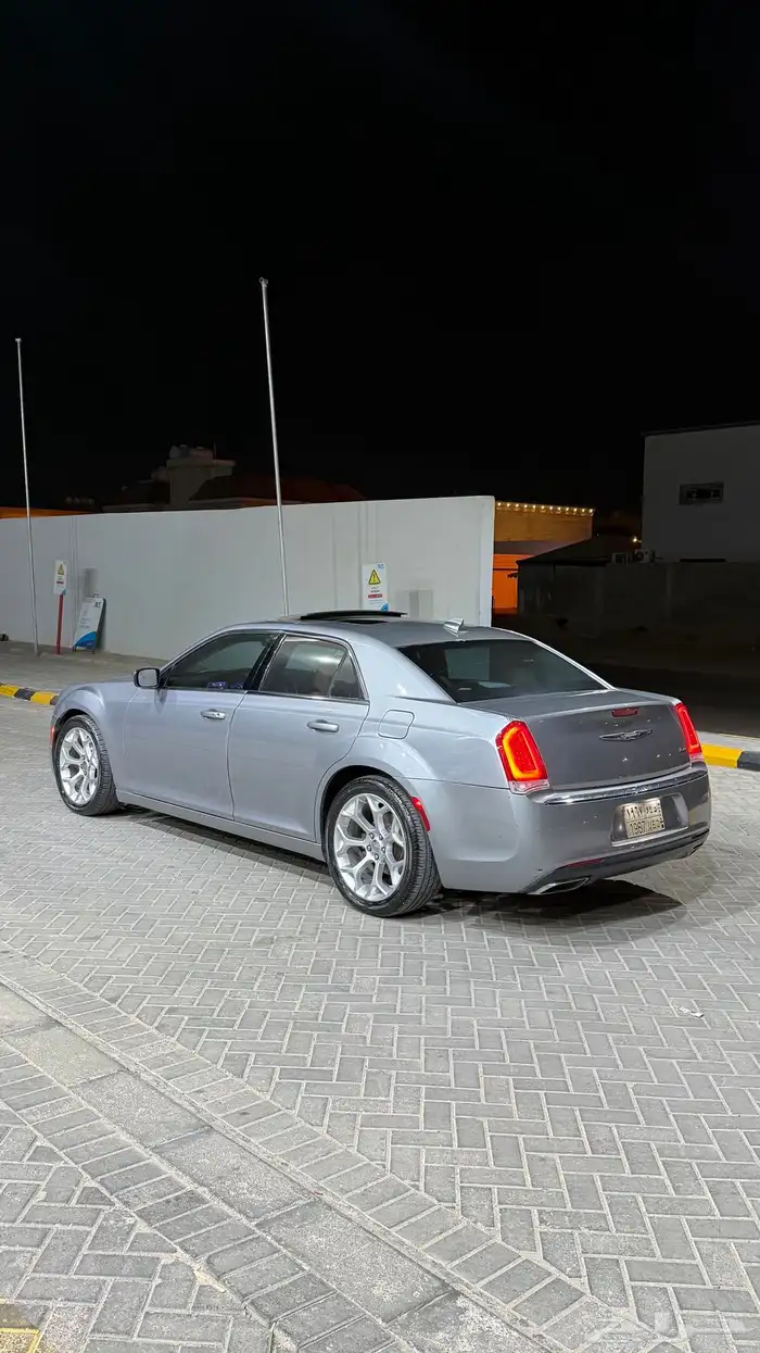 كرايزلر للبيع C300 V6 6