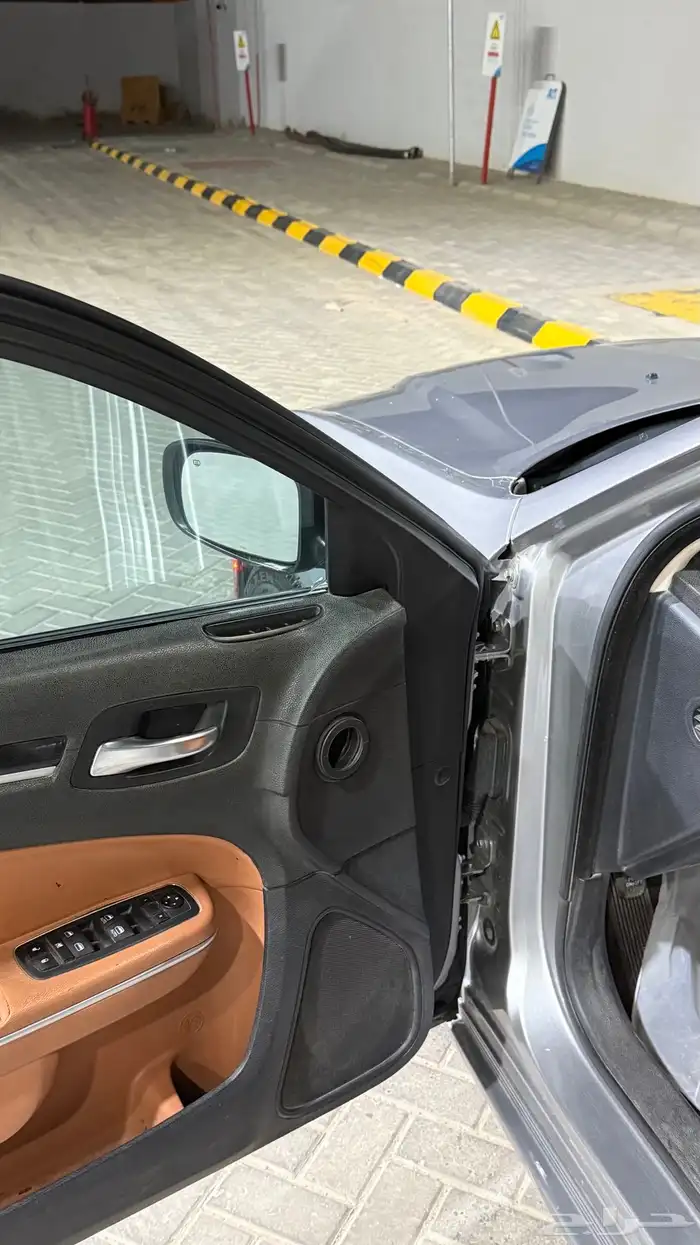 كرايزلر للبيع C300 V6 16