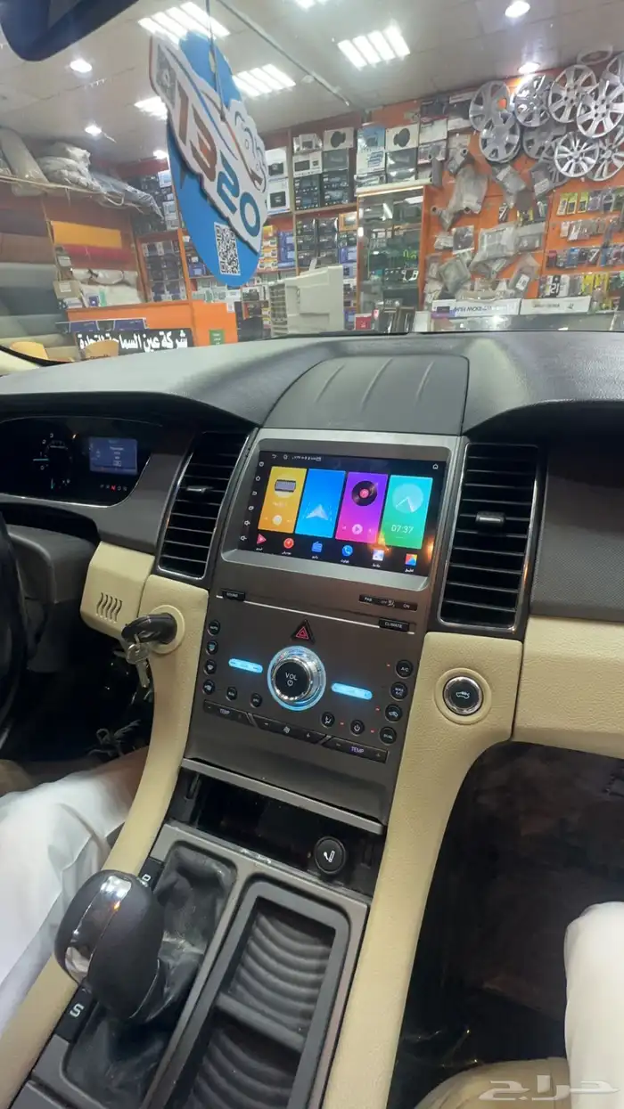 شاشه فورد تورس 2013 2018 1