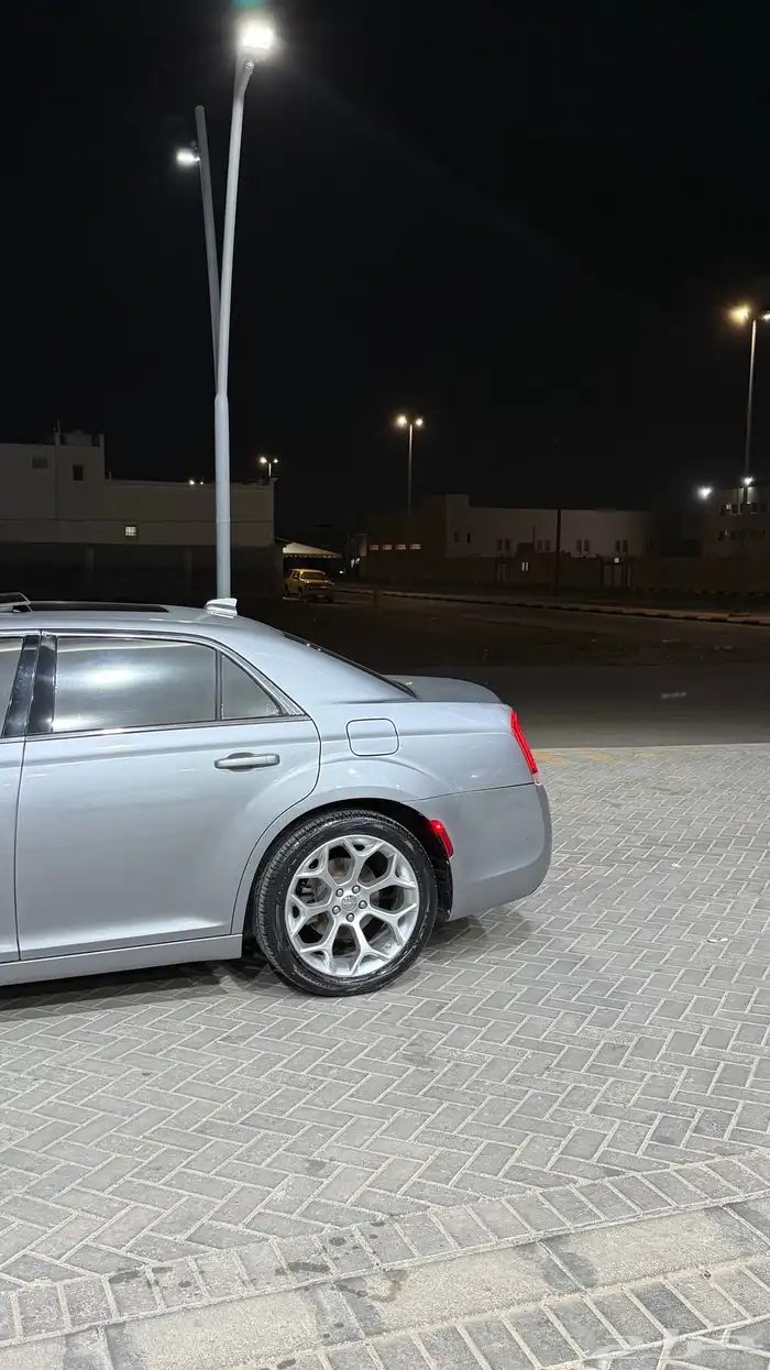 كرايزلر للبيع C300 V6 5